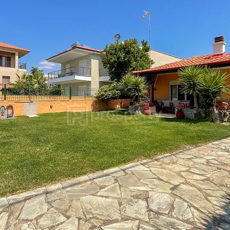 Private Paradise In *